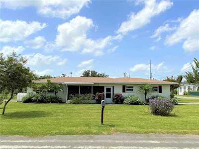 612 E Pearce Ave Eagle Lake, FL 33839