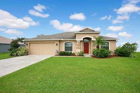 212 Oak Crossing Blvd Auburndale, FL 33823