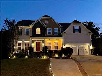 8300 Burgundy Ridge Dr Harrisburg, NC 28075