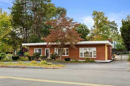 30 Oak St Stoneham, MA 02180