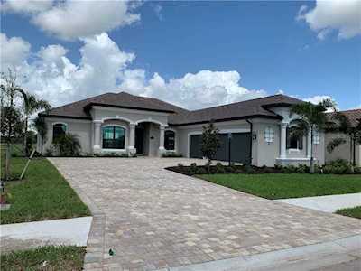 6028 Nicklaus COVE Bradenton, FL 34211