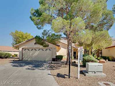 4800 Winterset Dr Las Vegas, NV 89130