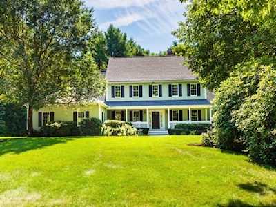 35 Riverside Ter Easton, MA 02356