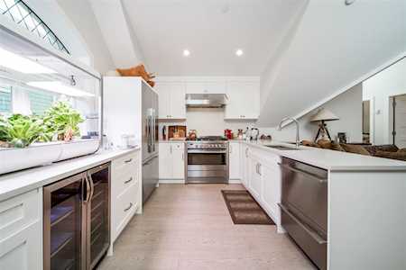 1848 W 14th Avenue Vancouver, BC V6J 2J9