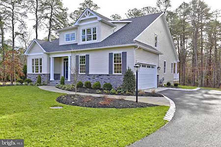 13 Cliff Swallow Dr Medford, NJ 08055