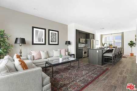 2753 Waverly Drive #1105 Los Angeles, CA 90039