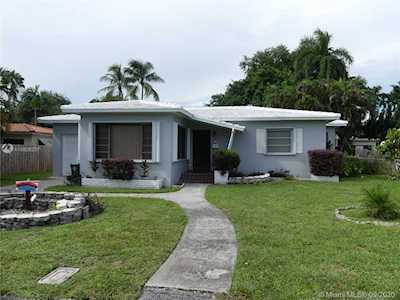 721 NE 116th St Biscayne Park, FL 33161