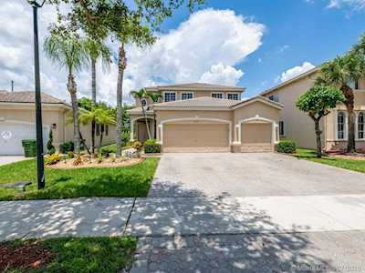 6031 SW 195th Ave Pembroke Pines, FL 33332