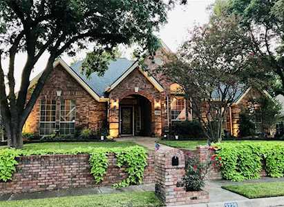 3225 Creighton Lane Bedford, TX 76021