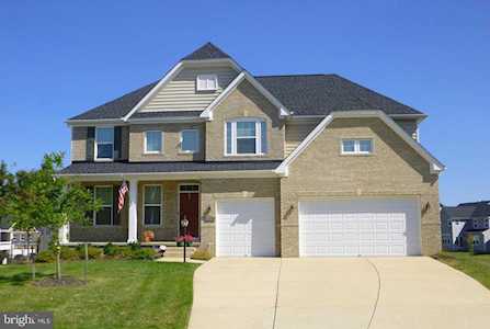 4305 Manor Field Dr Bowie, MD 20720