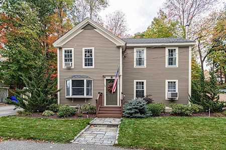 16 Fredonian St Shirley, MA 01464