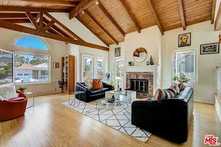 1613 Ford Avenue Redondo Beach, CA 90278
