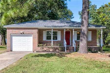520 Waters Rd Chesapeake, VA 23322