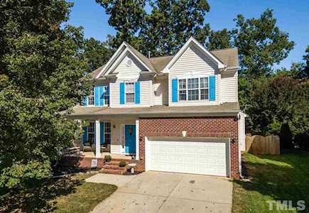 320 Large Oak Lane Mebane, NC 27302