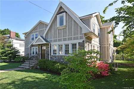 25 Wilbur Place Yonkers, NY 10708
