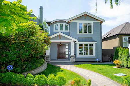 4214 W 14th Avenue Vancouver, BC V6R 2X8