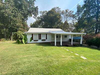 140 W Gregory Rd Stewart, TN 37175