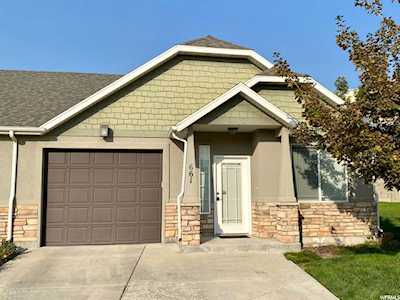 661 E Long Shadow Dr Draper, UT 84020