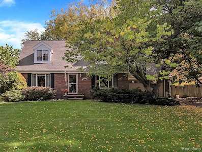 10421 Barbara St Pinckney Vlg, MI 48169