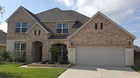 2128 Red Brangus Trail Fort Worth, TX 76131