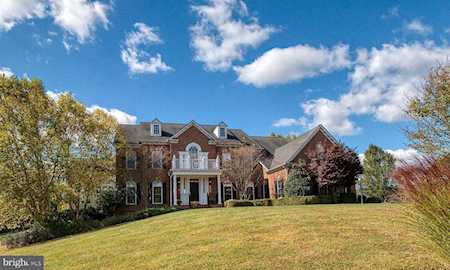 35661 Glencoe Ct Round Hill, VA 20141