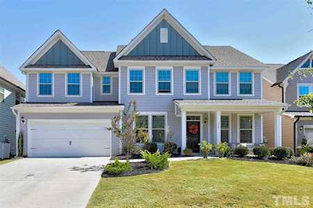 704 Wildwood Farm Way Holly Springs, NC 27540