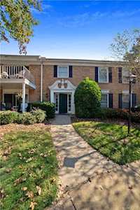 8337 Meadow Lakes Dr Charlotte, NC 28210