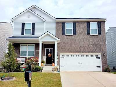 6907 Brittany Oak Dr Louisville, KY 40229