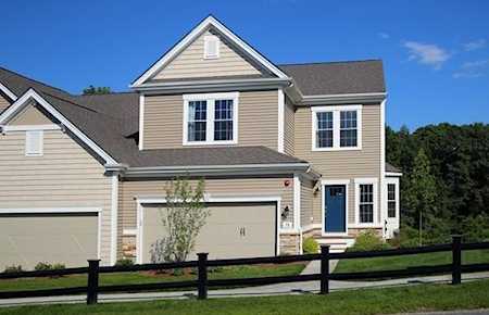 12 Holly Trail #401 Hopkinton, MA 01748