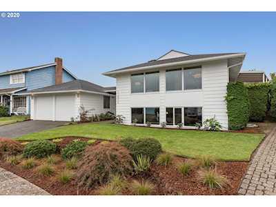 13826 NE Siskiyou Ct Portland, OR 97230
