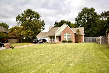 8430 Royal Commons Cv Memphis, TN 38016