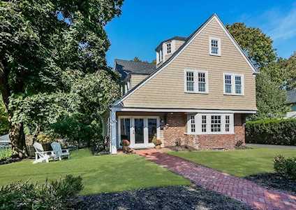 30 Woodleigh Road Dedham, MA 02026