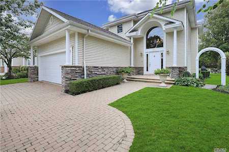 38 Redan Drive Smithtown, NY 11787