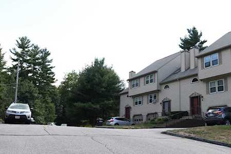 7 Melissa Ln #7 Oxford, MA 01540