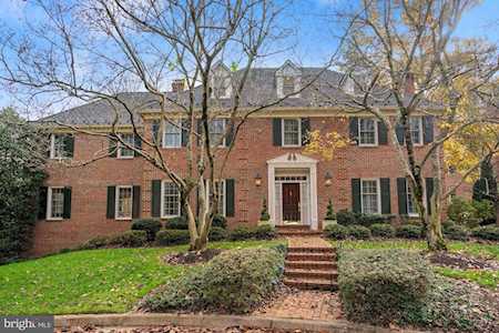1027 Duchess Dr Mclean, VA 22102