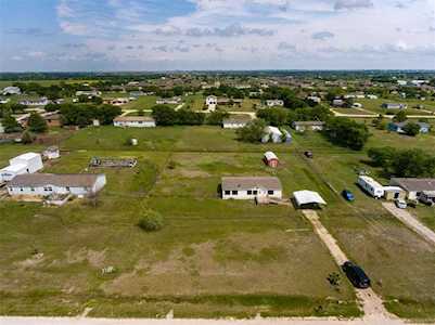 8523 Brahma Drive Justin, TX 76247