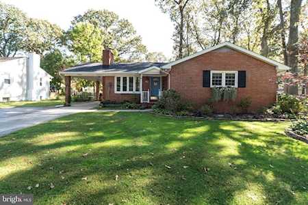41 Nicholson Dr Pasadena, MD 21122