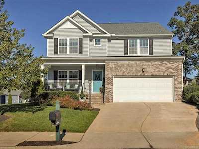 7642 Nicklaus Circle Moseley, VA 23120