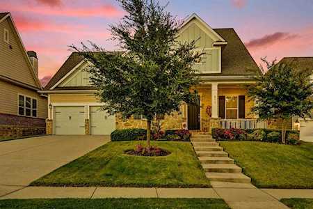 911 Mistletoe Drive Lantana, TX 76226