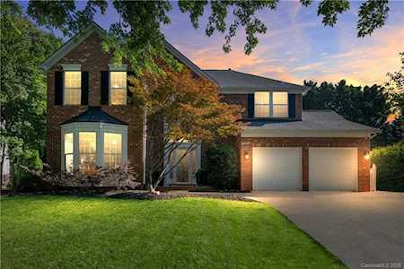 9005 Sutherland Dr Huntersville, NC 28078