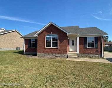 114 Crystal Springs Dr Bardstown, KY 40004