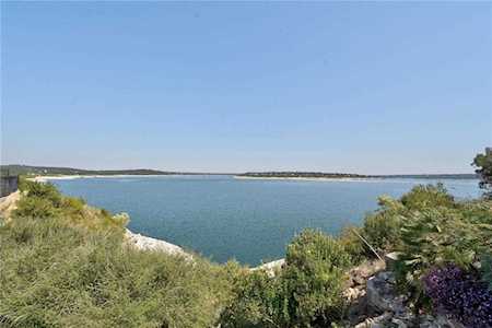 1809 Lakehurst RD Spicewood, TX 78669