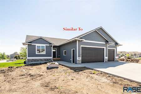 704 S Trojan Ave Hartford, SD 57033