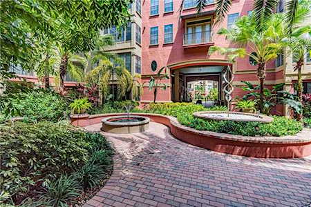 911 N Orange Ave #302 Orlando, FL 32801