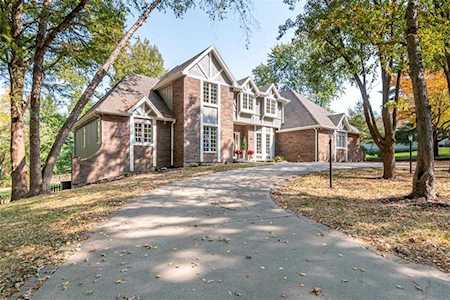 29 Eastwood Dr St Joseph, MO 64506