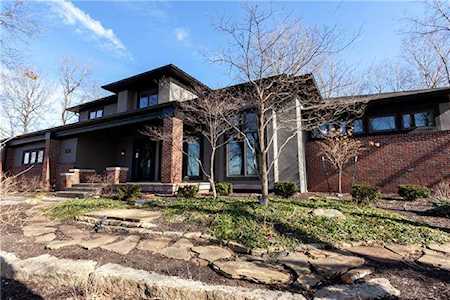 7045 NW Scenic Dr Parkville, MO 64152