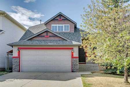 159 Panamount St NW Calgary, AB T3K 6J9