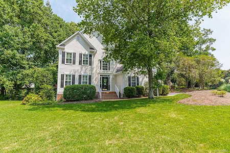 9226 Ivy Banks Dr Mechanicsville, VA 23116