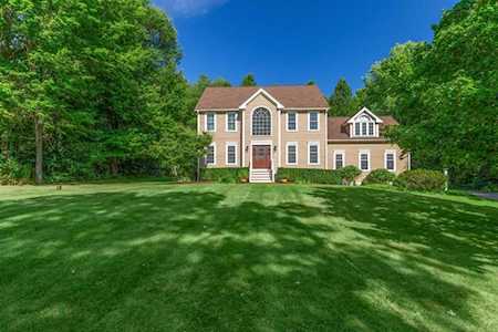 7 Olde Surrey Lane Medway, MA 02053