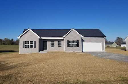130 Parker Drive Bradyville, TN 37026